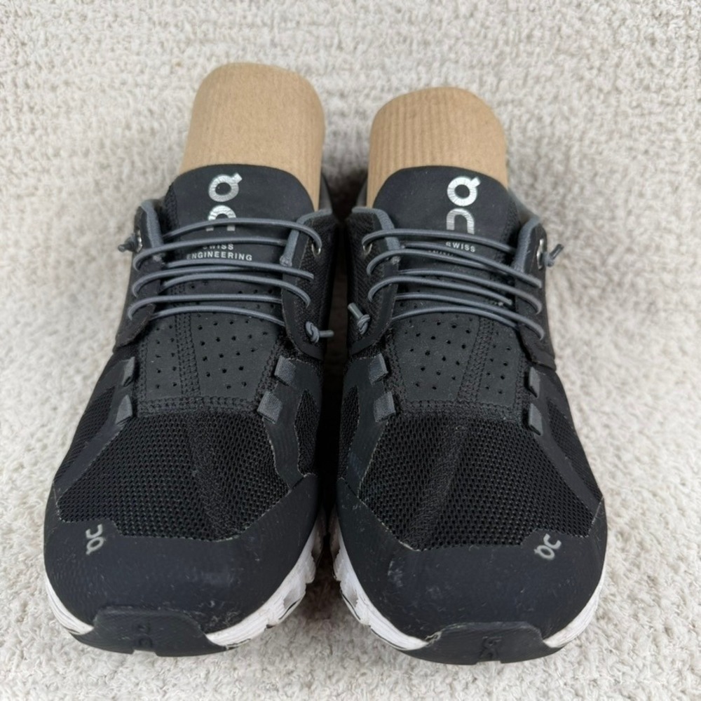 On Running Cloud Sneakers Black White Womens Size 9 Swiss Engineering Trainers